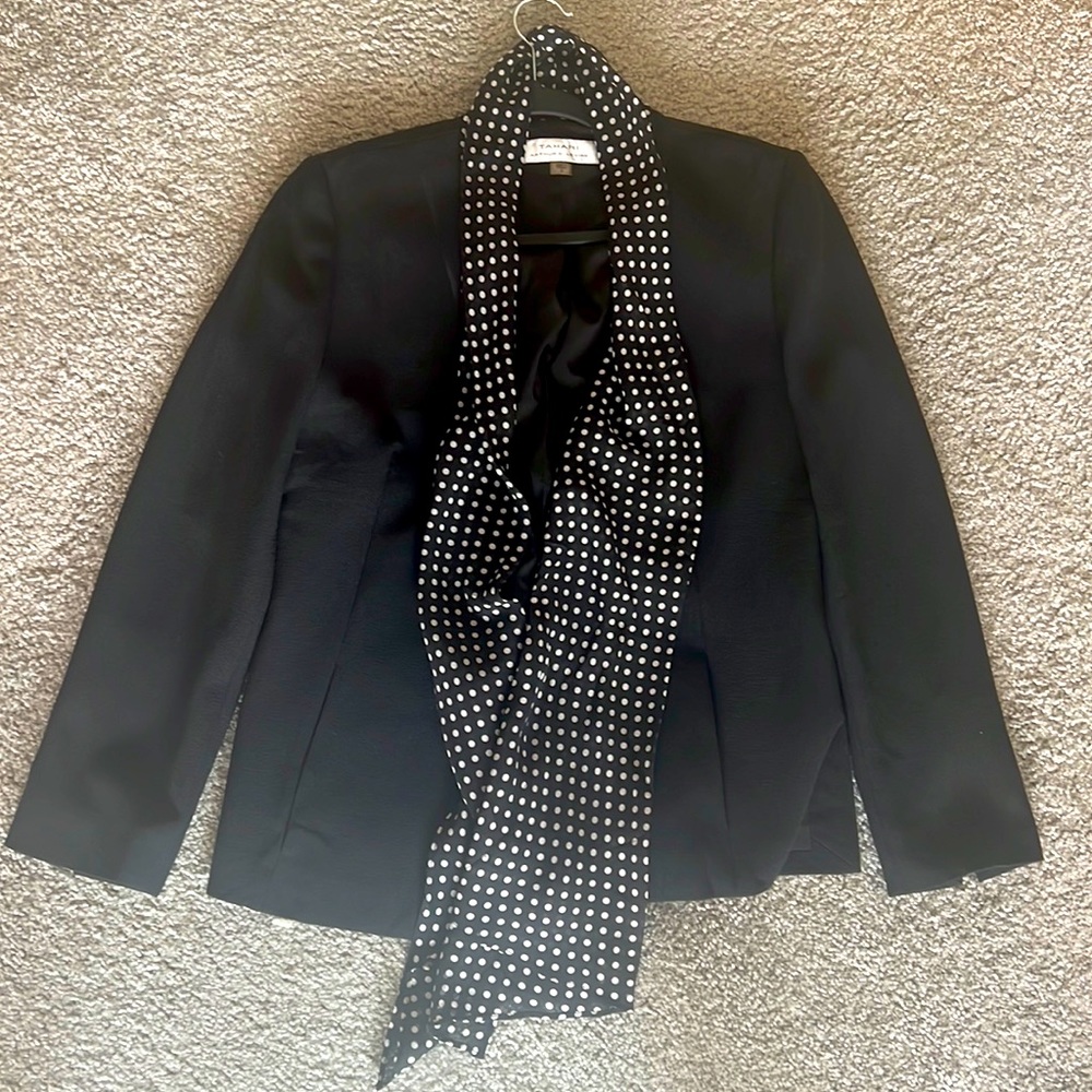 Tahari Blazer